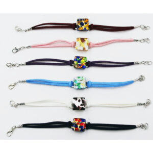 BRACCIALE CUOINO  CON PIASTR.1.5X1.5 FOGLIA ORO o ARGENTO